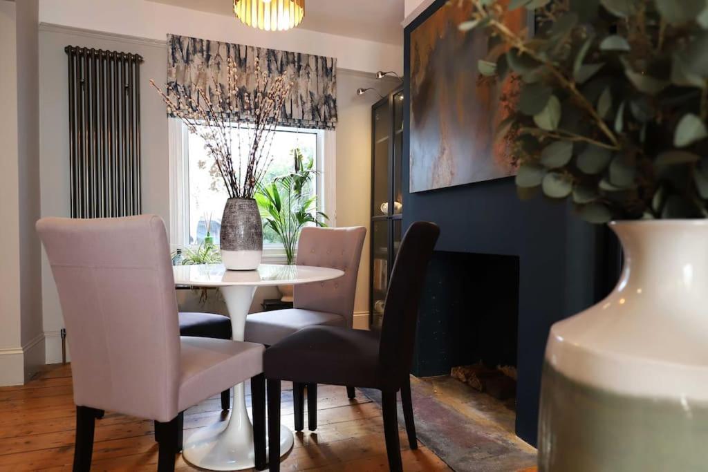 Stylish Townhouse 15 Mins To Laines & Seafront Villa Brighton Exterior foto