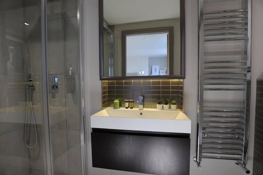 Stylish Townhouse 15 Mins To Laines & Seafront Villa Brighton Exterior foto