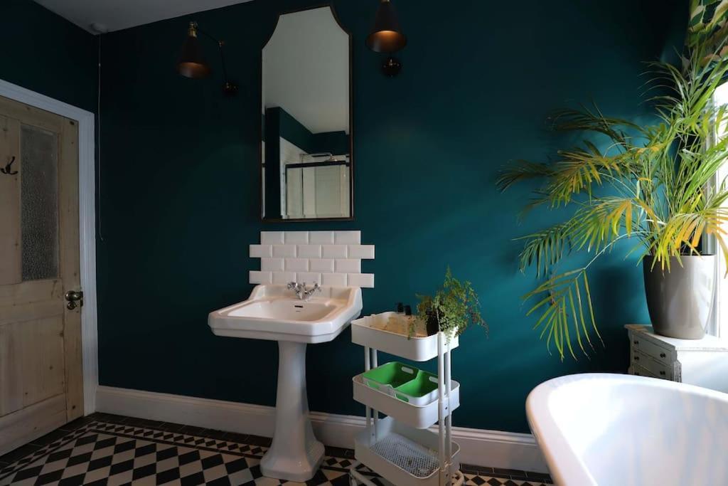Stylish Townhouse 15 Mins To Laines & Seafront Villa Brighton Exterior foto