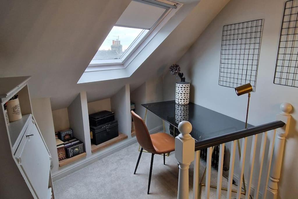 Stylish Townhouse 15 Mins To Laines & Seafront Villa Brighton Exterior foto